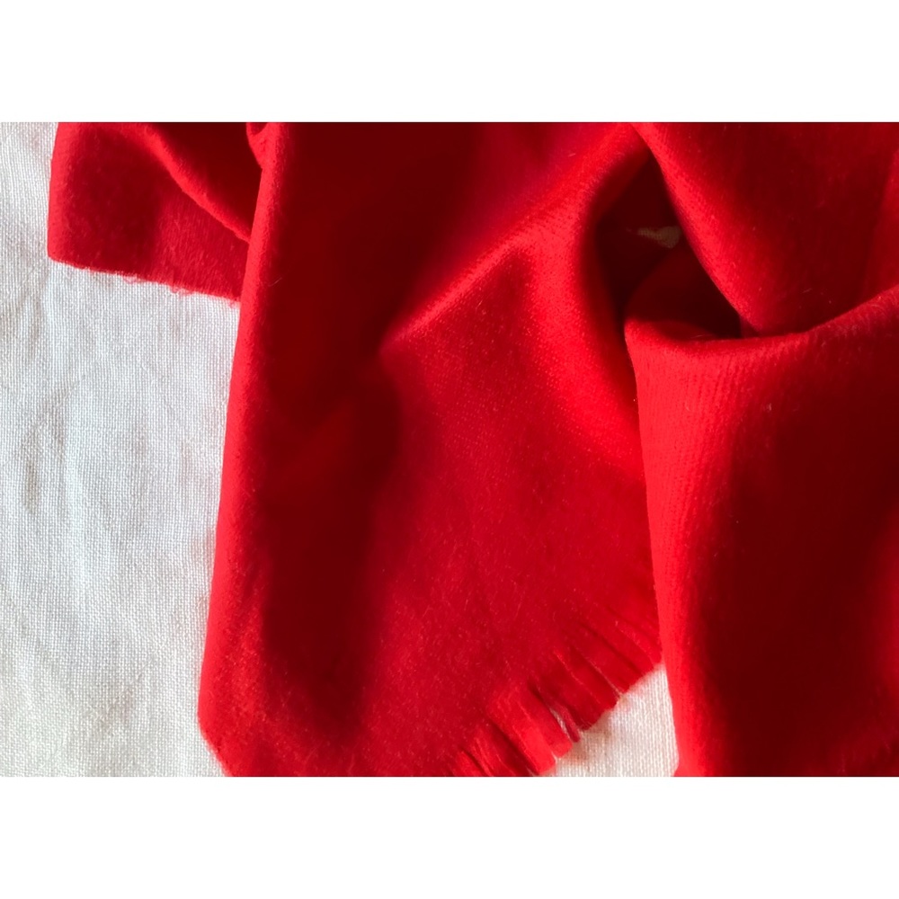 Ultra soft unisex scarf in acrylic blend, brilliant red, perfect with any outfit
